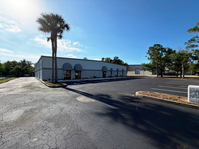More Photos Of 5826-5830 Corporation Cir, Fort Myers Warehouse For Sale