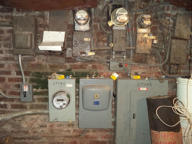 More Photos Of 1937 McDonald Ave, Brooklyn Storefront Retail Office For Lease