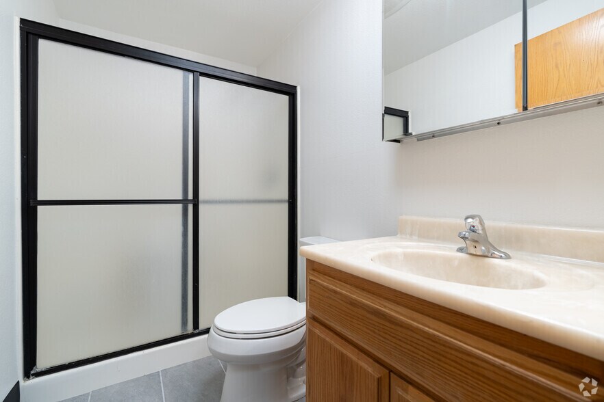 More Photos Of 2430-2434 Auto Park Way, Escondido Loft Creative Space For Lease