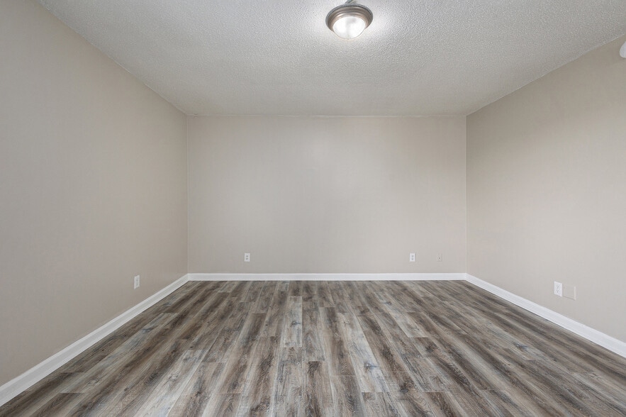 More Photos Of 2418 Green Springs Hwy, Birmingham Multifamily For Sale