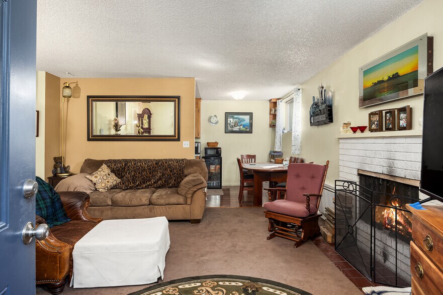 More Photos Of 5506 7th Ave NW, Seattle Apartments For Sale