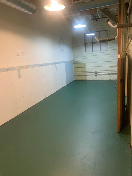 More Photos Of 2378-2390 McDonald Ave, Brooklyn Warehouse For Sale