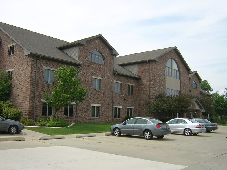 More Photos Of 2501 Chatham Rd, Springfield Office For Lease