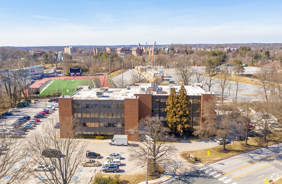 More Photos Of 7600 Osler Dr, Towson Medical For Sale