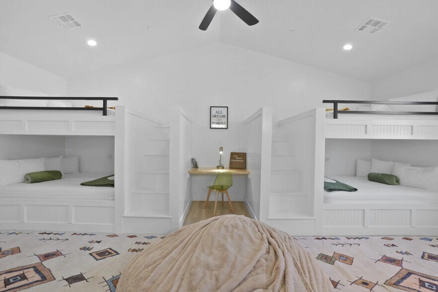 More Photos Of 4346 W Canterbury Rd, Hurricane Multifamily For Sale