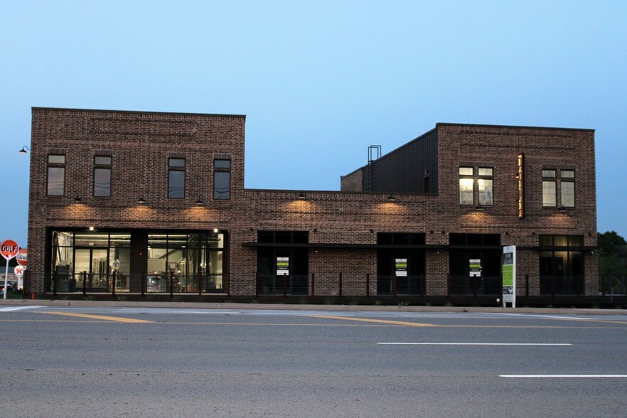 More Photos Of 6428 Davis Blvd, North Richland Hills General Retail For Sale