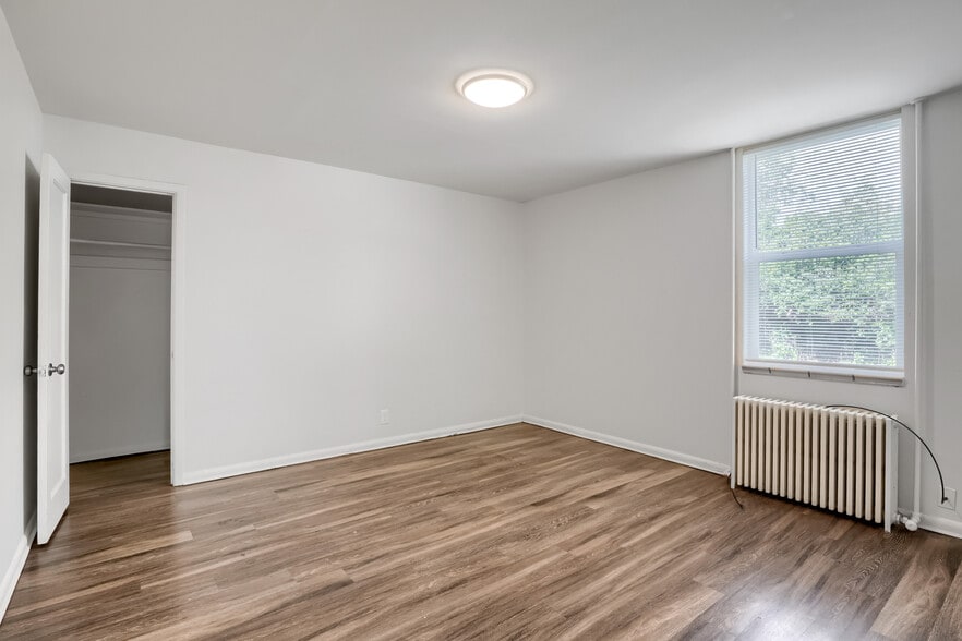 More Photos Of 493-495 Fulton St, Aurora Apartments For Sale