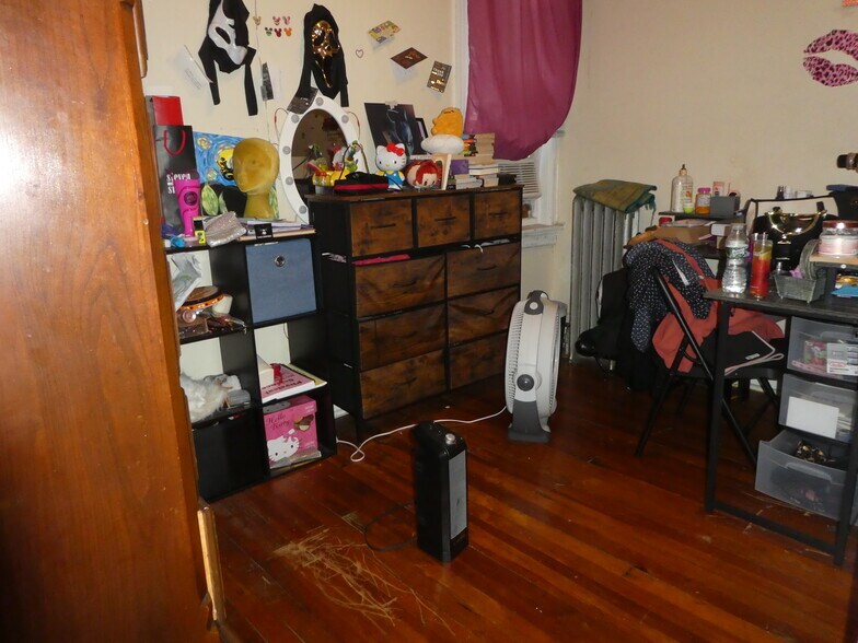 More Photos Of , Philadelphia Unknown For Sale