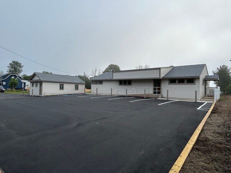 Primary Photo Of 357 S White Horse Pike, Hammonton Veterinarian Kennel For Lease