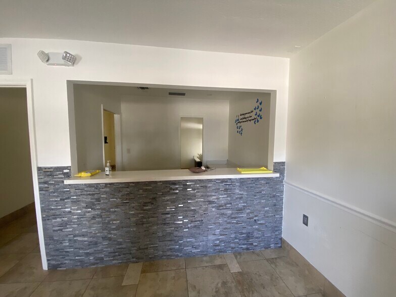More Photos Of 3080 W Flagler St, Miami Medical For Sale