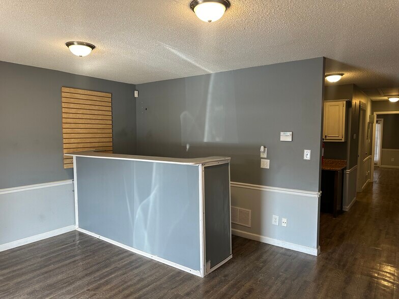 More Photos Of 5507 Winchester Rd, Memphis Office For Lease