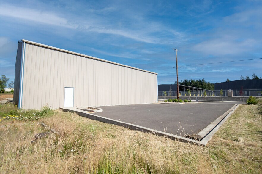 More Photos Of 25189 Jeans Road Rd, Veneta Manufacturing For Sale