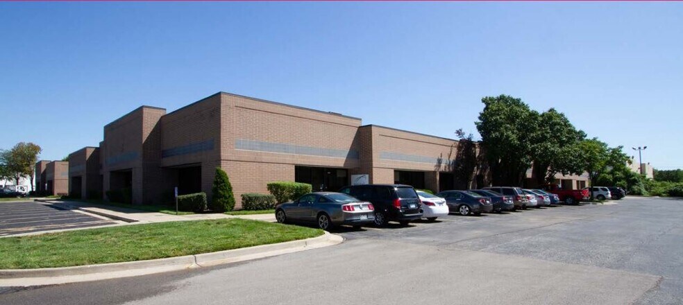 Primary Photo Of 6101-6121 E Connecticut Ave, Kansas City Flex For Lease