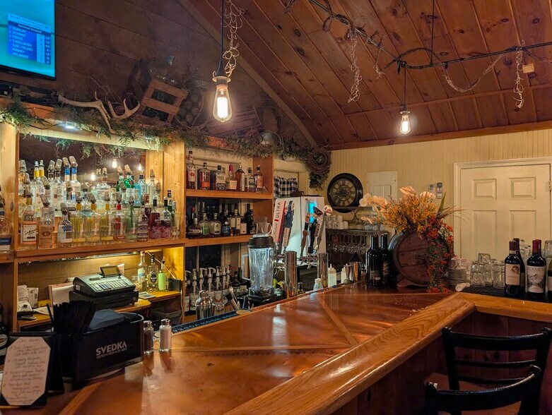 More Photos Of 1115 Hartford Pike, Scituate Restaurant For Sale
