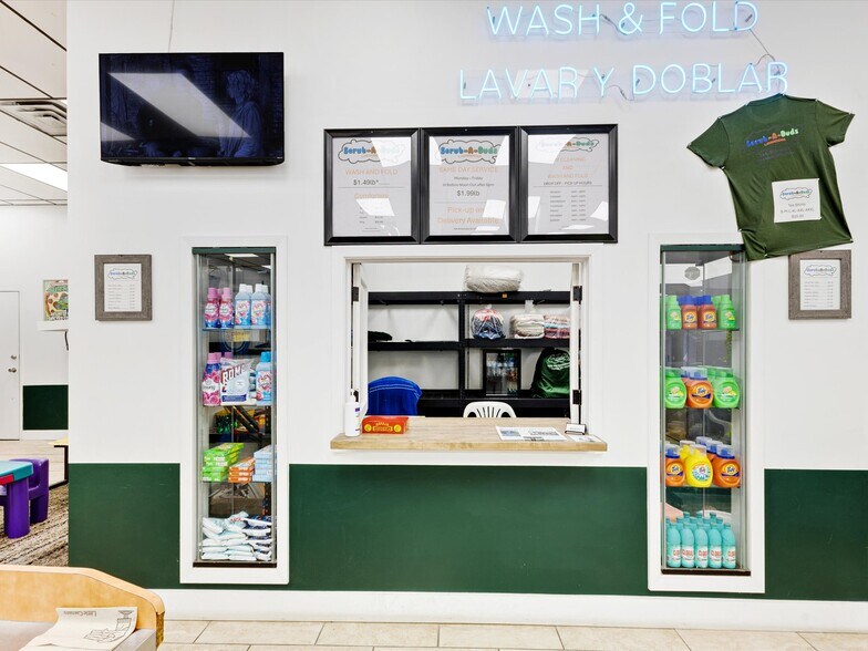 More Photos Of 2203-2215 Gus Thomasson Rd, Dallas Freestanding For Lease