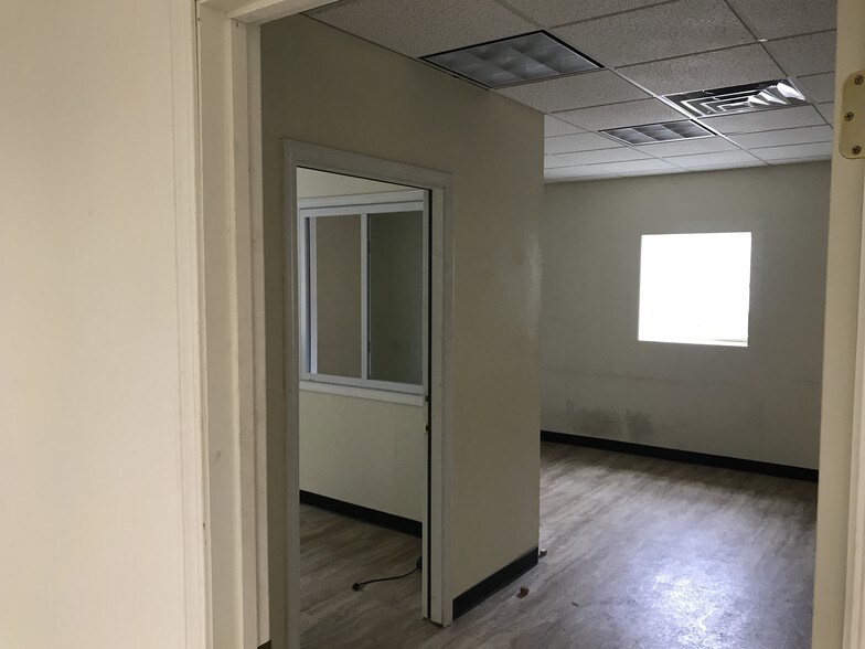 More Photos Of 57 Nashua St, Leominster Light Manufacturing For Lease