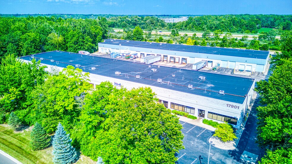 Primary Photo Of 17901 Woodland Dr, New Boston Unknown For Lease