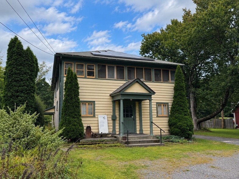 More Photos Of 11 South St, Bernardston Storefront Retail Residential For Sale