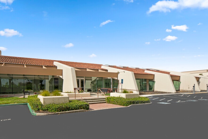 More Photos Of 195 S Milpitas Blvd, Milpitas Research And Development For Lease