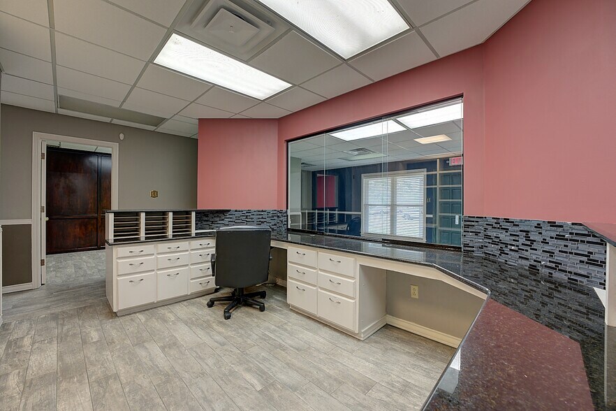 More Photos Of 1015 E 35th St, Texarkana Medical For Sale