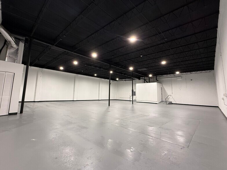 More Photos Of 52 SW 5th Ct, Pompano Beach Manufacturing For Lease