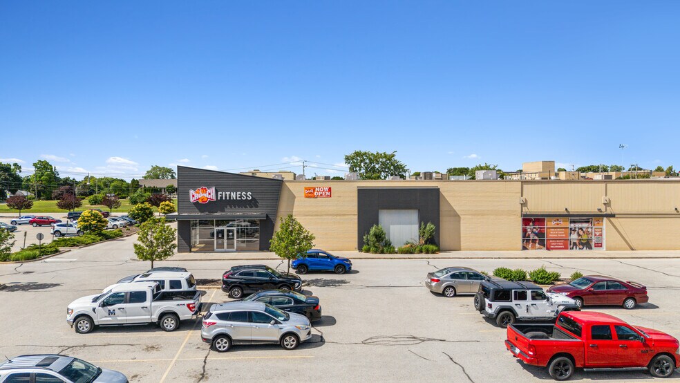 More Photos Of 120 E Sunset Dr, Waukesha Freestanding For Sale