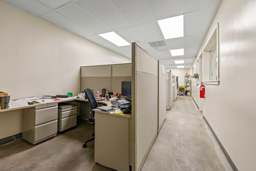 More Photos Of 1315 W 12th St, Kansas City Warehouse For Sale