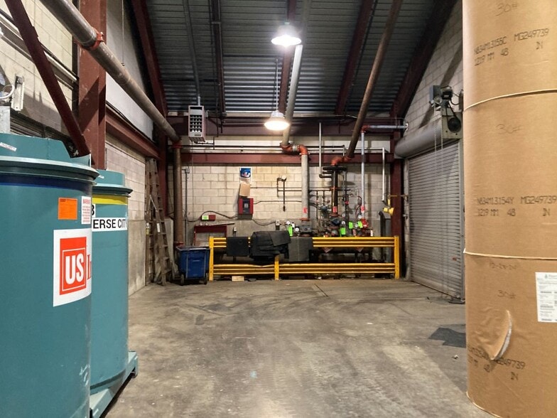 More Photos Of 1621 Keane Dr, Traverse City Manufacturing For Sale