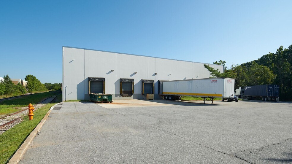 More Photos Of 8679 Greenwood Pl, Savage Unknown For Lease