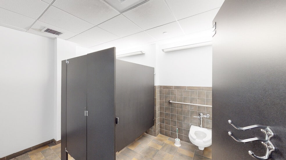 More Photos Of 43 Harvard St, Worcester Office For Lease