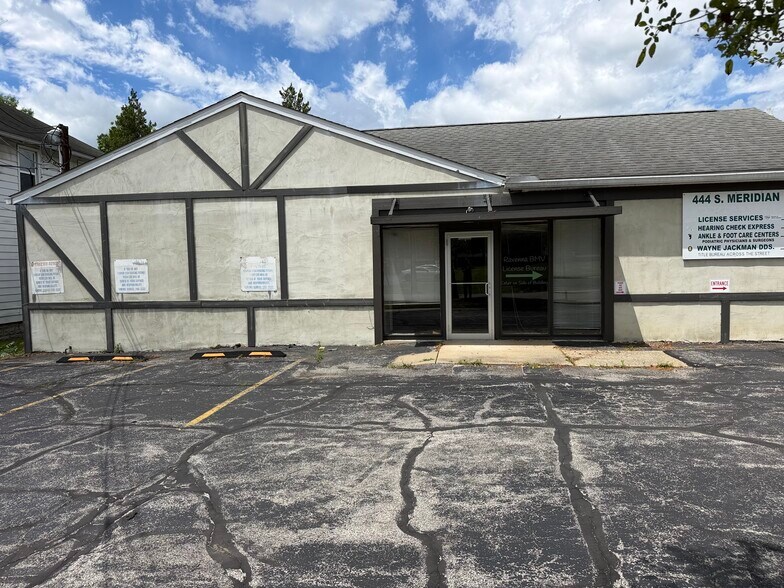 More Photos Of 444 S Meridian St, Ravenna Medical For Lease