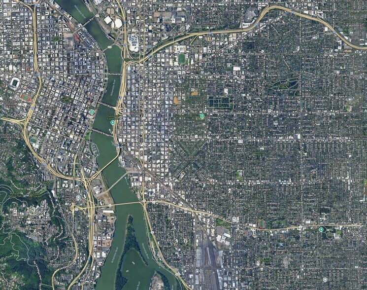 More Photos Of 2776 SE 8th Ave, Portland Warehouse For Sale