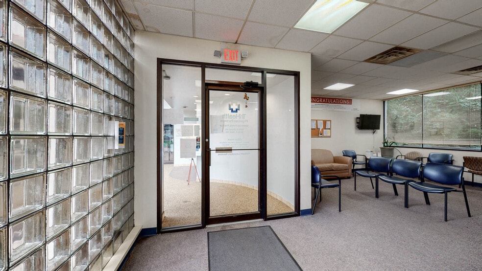 More Photos Of 10190-10198 Springfield Pike, Cincinnati Medical For Sale