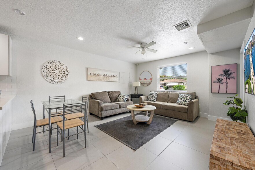 More Photos Of 940 Charles St, West Palm Beach Multifamily For Sale
