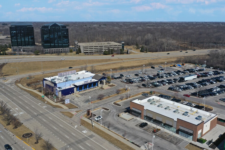 More Photos Of 781 N Milwaukee Ave, Wheeling Restaurant For Lease