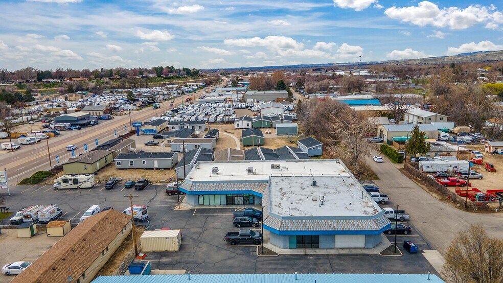 More Photos Of 4684-4688 W Chinden Blvd, Boise Freestanding For Lease