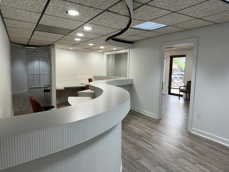 More Photos Of 2028 Opitz Blvd, Woodbridge Medical For Lease