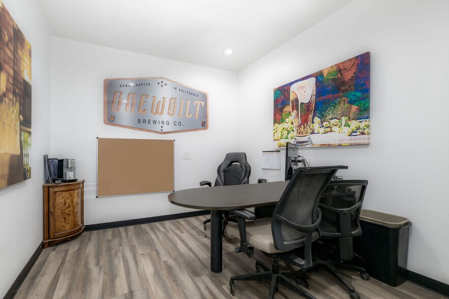 More Photos Of 110 Spring Hill Dr, Grass Valley Manufacturing For Lease