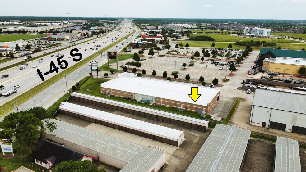 More Photos Of 2403 Gulf Fwy S, League City Storefront Retail Office For Lease