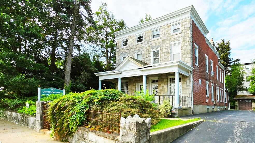 Primary Photo Of 5912 Ridge Ave, Philadelphia Medical For Lease