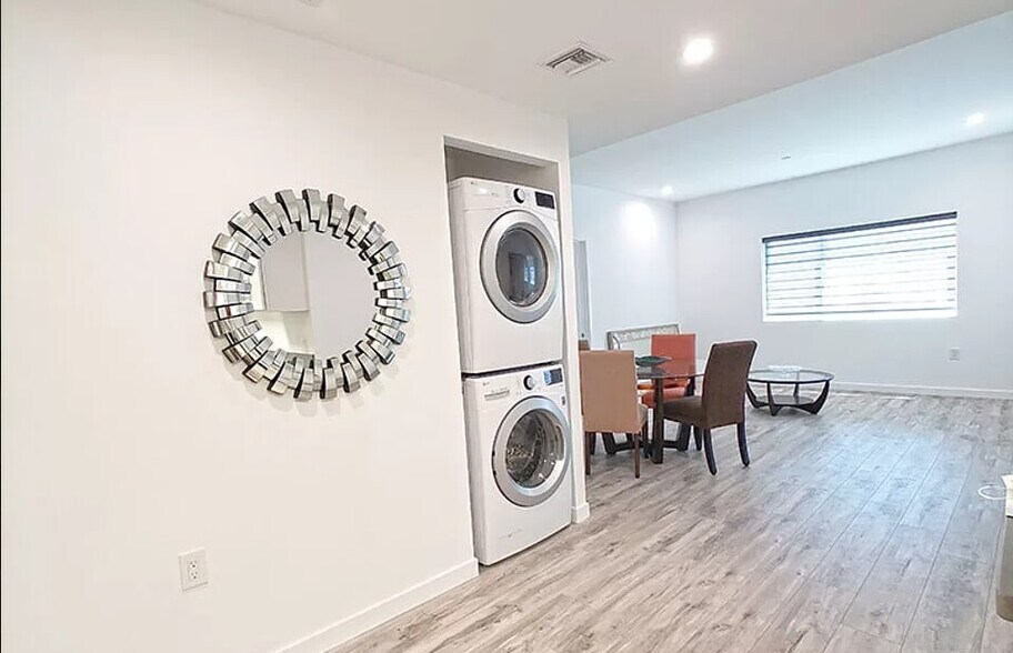 More Photos Of 1229 S Kingsley Dr, Los Angeles Apartments For Sale