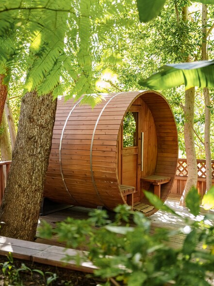 More Photos Of 1908 Hillcrest Rd, Los Angeles Apartments For Sale