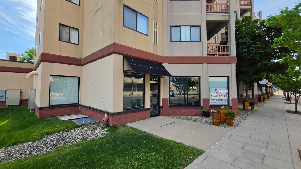 More Photos Of 100 N Main St, Oshkosh Apartments For Lease