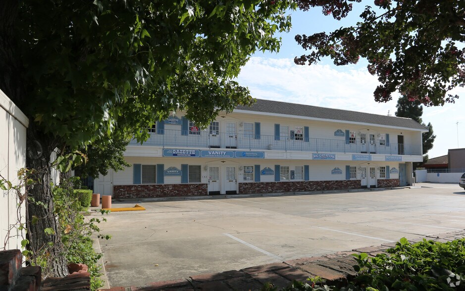 More Photos Of 365 Broadway, El Cajon Office For Lease