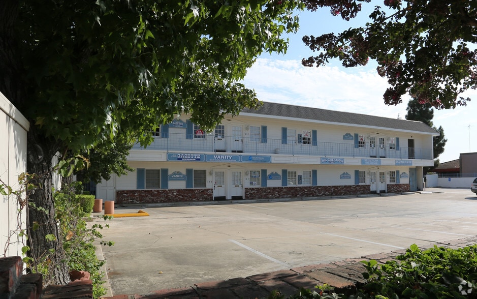 More Photos Of 365 Broadway, El Cajon Office For Lease