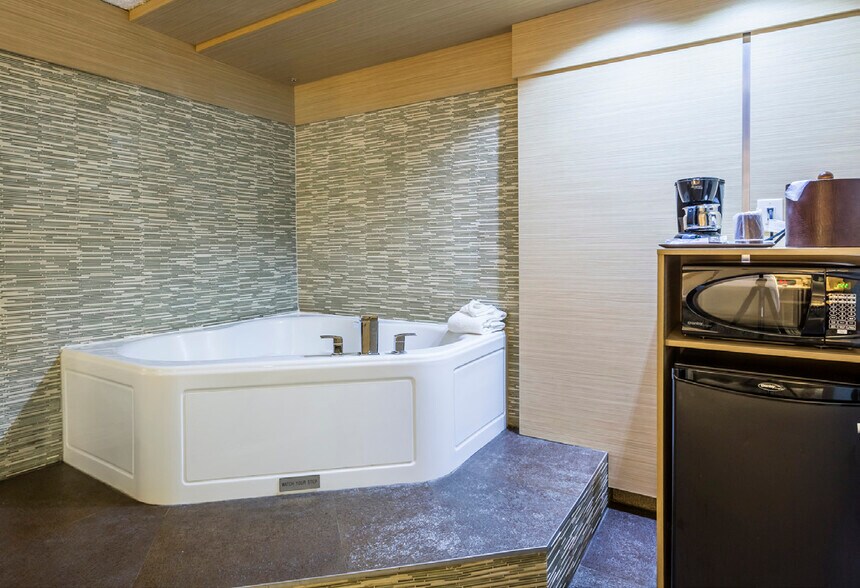 More Photos Of , Fort Lauderdale Hospitality For Sale