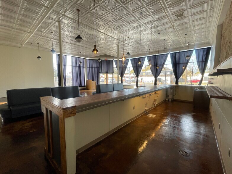 More Photos Of 2636 E 11th St, Tulsa Hotel For Lease