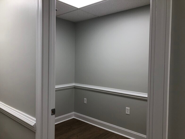 More Photos Of 445 Western Blvd, Jacksonville Medical For Lease
