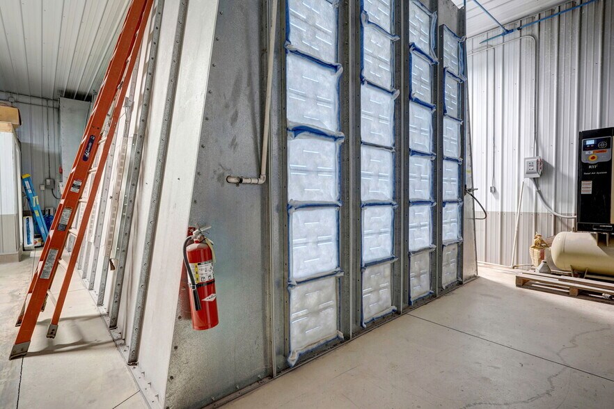 More Photos Of 5220 Maple Ln, Cuba Auto Repair For Sale