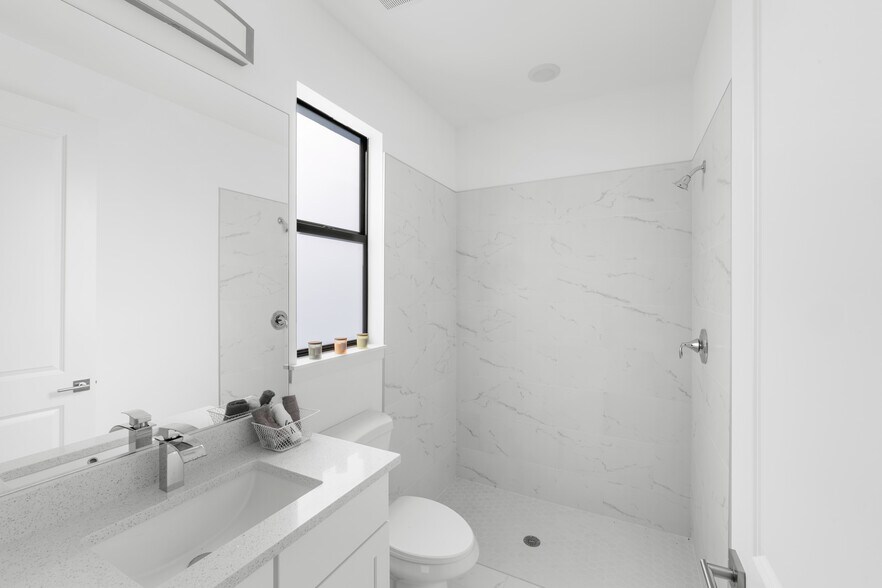 More Photos Of 2418 Xelda Ave N, Lehigh Acres Multifamily For Sale